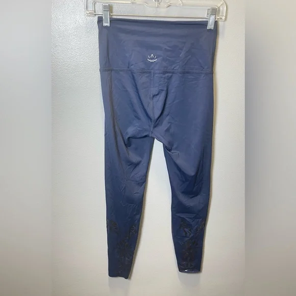 Beyond Yoga‎ Women's Navy Colico Leggings High Waisted Black Design Size Small - Picture 2 of 5
